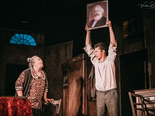 "КОЗЫРЬ - НАШ МАНДАТ!": Камерный успешно "сдал" долгожданную премьеру