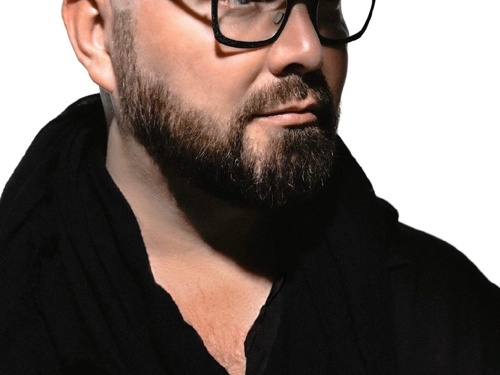 В челябинском театре научат бороться со страхом одиночества