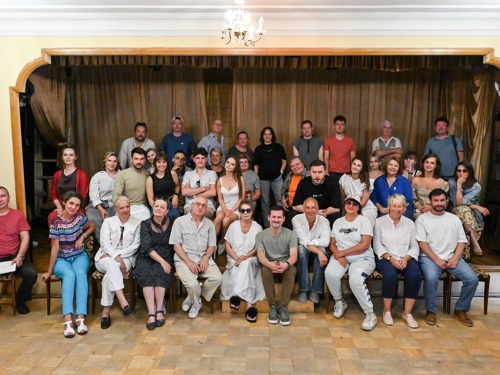 Артисты Камерного театра вышли из отпуска