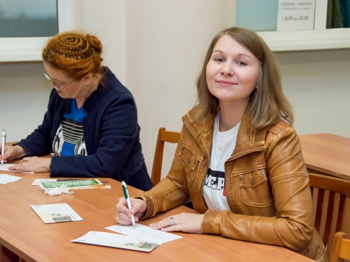 Камерный театр поздравил любимых учителей