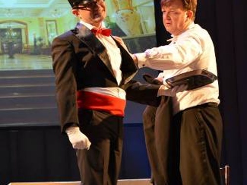 Актерская карьера директора театра развивается.