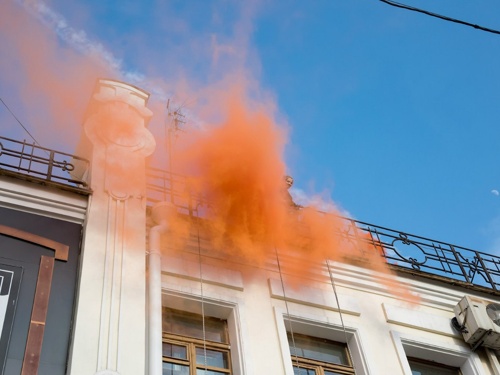 Общественный просмотр спектакля "Музыки и сигарет не хватит до весны..."