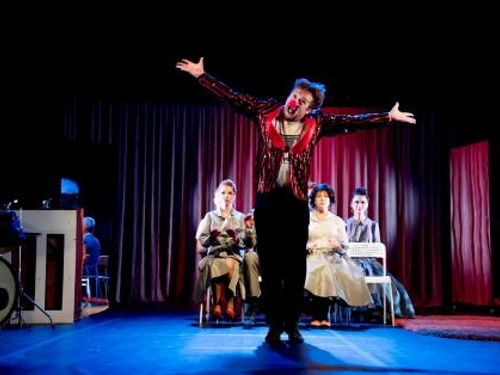 Открытие сезона и премьера спектакля "Третья голова"