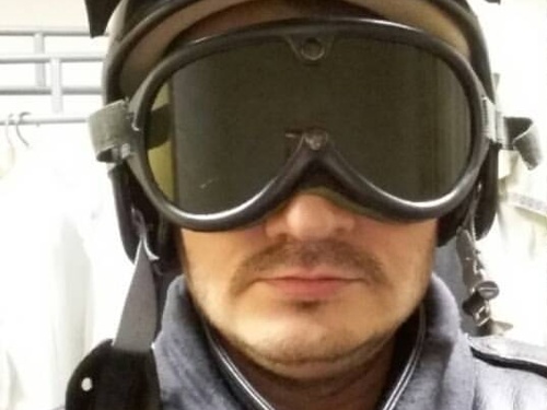 Директор снова вышел на сцену