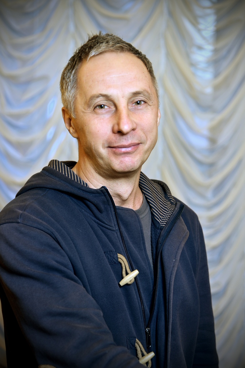 Олег Хапов