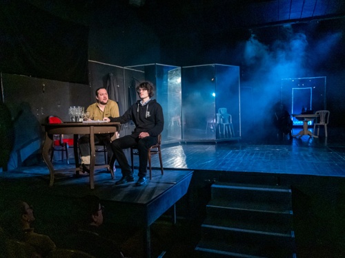 «Чтобы показать что-то в театре, нужно всё поменять местами»: в Камерном театре готовятся к большой премьере