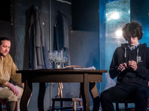 «Сына» ждем. В Челябинском камерном театре обещают премьеру