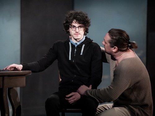 Челябинский Камерный театр вновь вернулся к проблеме отцов и детей