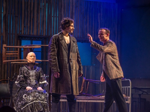 Спектакль о «Загадочной русской душе» и её «мелких бесах»