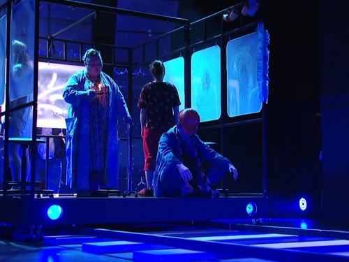 Камерный театр готовит премьеру спектакля о Челябинском метеорите